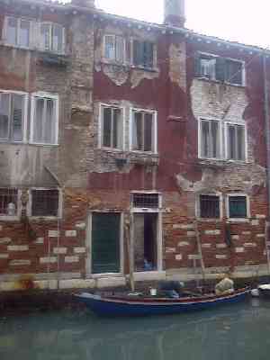 Residences-Venice.jpg (11209 bytes)